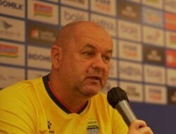 Persib Siap Hadapi Persita, Hodak Andalkan Rotasi Pemain