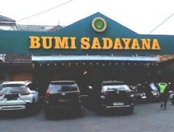 Warung Sunda Bumi Sadayana Bikin Heboh: Gratisannya Gak Masuk Akal!