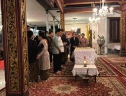 Wapres Gibran Beri Penghormatan Terakhir untuk Sri Susuhunan Pakoe Boewono XIII