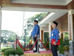 Subang Peringati HUT KORPRI ke-54, Hari Guru, dan HKN dengan Upacara Khidmat di Alun-alun