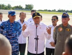 Menko Polkam Apresiasi Kinerja Kru Pesawat Pengiriman Logistik Bencana