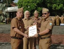 Bupati Garut Pimpin Apel Gabungan dan Sampaikan Arah Penataan Organisasi ASN