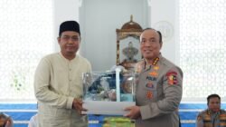 Wakapolri Serahkan Santunan Anak Yatim dan Bansos di SMA Kemala Taruna Bhayangkara Bogor
