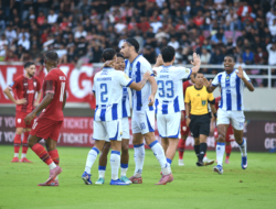 Persib Bandung Kian Perkasa, Tekuk Persis Solo dan Amankan Puncak Klasemen