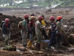 Dukung Penanganan Longsor KBB, Dinkes Jabar Siapkan Suntik Anti Tetanus Bagi Relawan