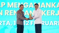 Menko Polkam Apresiasi TNI-Polri atas Langkah Sigap Evakuasi Korban dan Pemulihan Keamanan Pasca-Penembakan Pesawat di Boven Digo