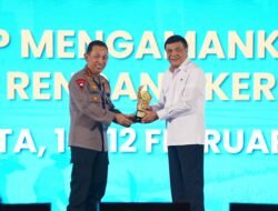 Menko Polkam Apresiasi TNI-Polri atas Langkah Sigap Evakuasi Korban dan Pemulihan Keamanan Pasca-Penembakan Pesawat di Boven Digo