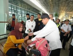 Pastikan Kesiapan Layanan Mudik Lebaran, Menko Polkam Tinjau Pelabuhan dan Bandara