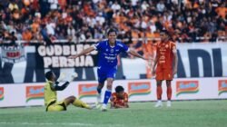 REMONTADA MAUNG BANDUNG! Persib Bangkit dan Bungkam Persija 2-1 di Samarinda