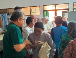 Wujud Nyata Kepedulian Sosial, Pegadaian Kanwil X Jawa Barat Salurkan 100 Paket Sembako dan Kenalkan Literasi Digital bagi Lansia di Indramayu