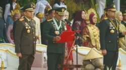 Kapolda Jabar Hadiri Upacara HUT Kemerdekaan RI Ke 81 di Gedung Sate, Puluhan Ribu Warga Antusias